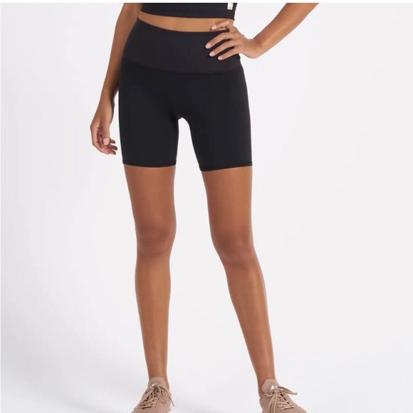 New Vuori Women’s Rib Studio Short Black Size Small - Picture 6 of 7
